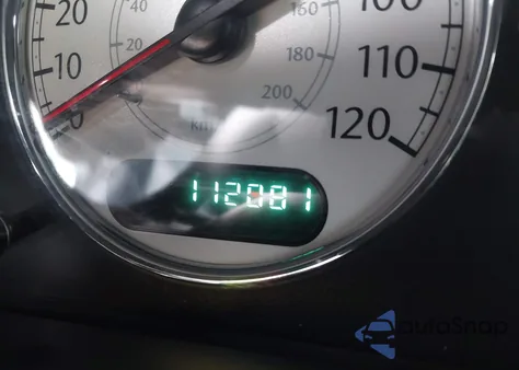 2005 Chrysler Town & Country Limited z USA, uszkodzony, nr VIN 2C8GP64L05R319265